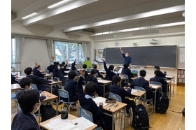 スライドイメージ（１） 学内塾　Bステーション